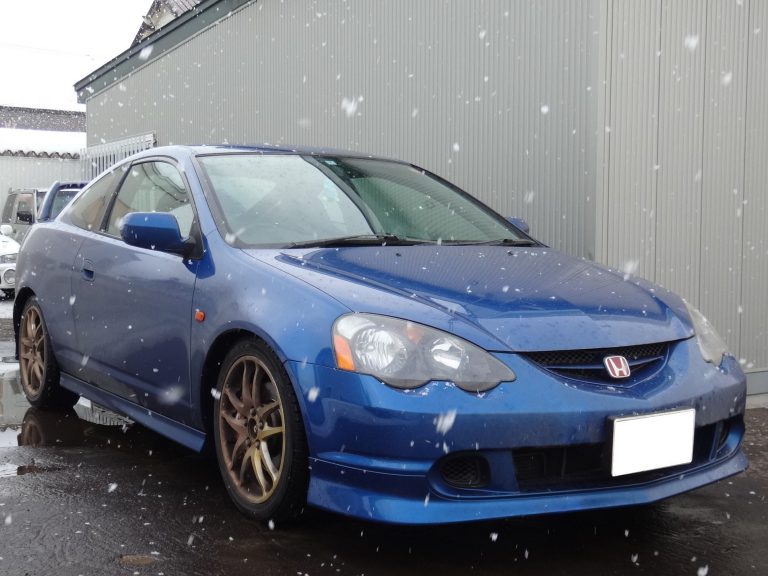 【HONDA ホンダ INTEGRA TypeR インテグラ タイプR DC5】エンジンオイル交換！ 中古車・スポーツカーのイサイズ
